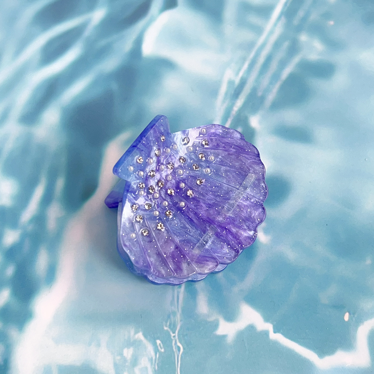 Berphia Summer Medium Fresh Sea Shell Hair Scratch Pearl Diamond Girl's Shiny Hairpin Scratch Hair Accessories Head