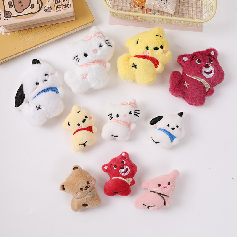 Squeaky Stuffed Brooch Full Body Strawberry Bear Pacha Dog Kitten Bear Doll Doll Clothing Bag Accessories