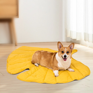 Nordic Style Leaf-shaped Cat Nest Super Large Pet Universal Four Seasons Pet Mat Thickened Machine Washable Dog Nest Cat Sleeping Mat