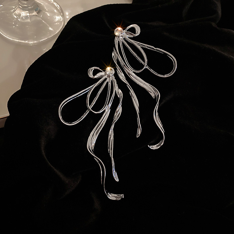 Diamond Bow Tassel Earrings, Accessible Luxury, High-End Earrings, Feminine, Fashionable and Versatile Earrings, Niche Design