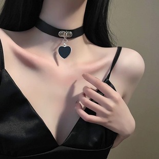Fun Accessories PU Leather Ring Choker Neck Chain Collar Peach Heart Love Type Collar Chain Collar Neck Band Punk Style