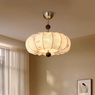 French Retro Style Bedroom Chandelier Fabric Pattern Middle Ancient Nanyang Solid Wood Warm Room Master Bedroom Lamps