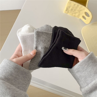Summer cream socks ~ so gentle and lovely ~ knock wet white little fresh girls