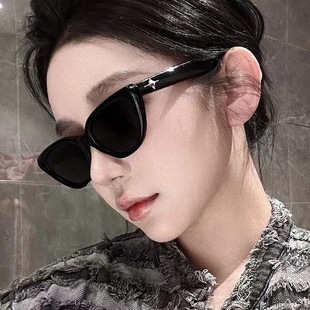 Cross-border Star Black Cross Star Meteor Sunglasses Small Frame Cat's Eye Sunglasses Women's High Sense UV-resistant Sunglasses