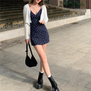Europe and the United States pure want retro printed V-neck suspender dress women's summer 2023 new floral suspender skirt women's foreign trade