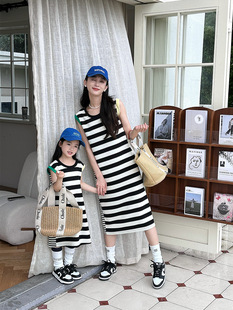 Play together in-laws and children's summer new online popular mother and women's clothing contrast color sleeves casual striped T-shirt skirt long skirt
