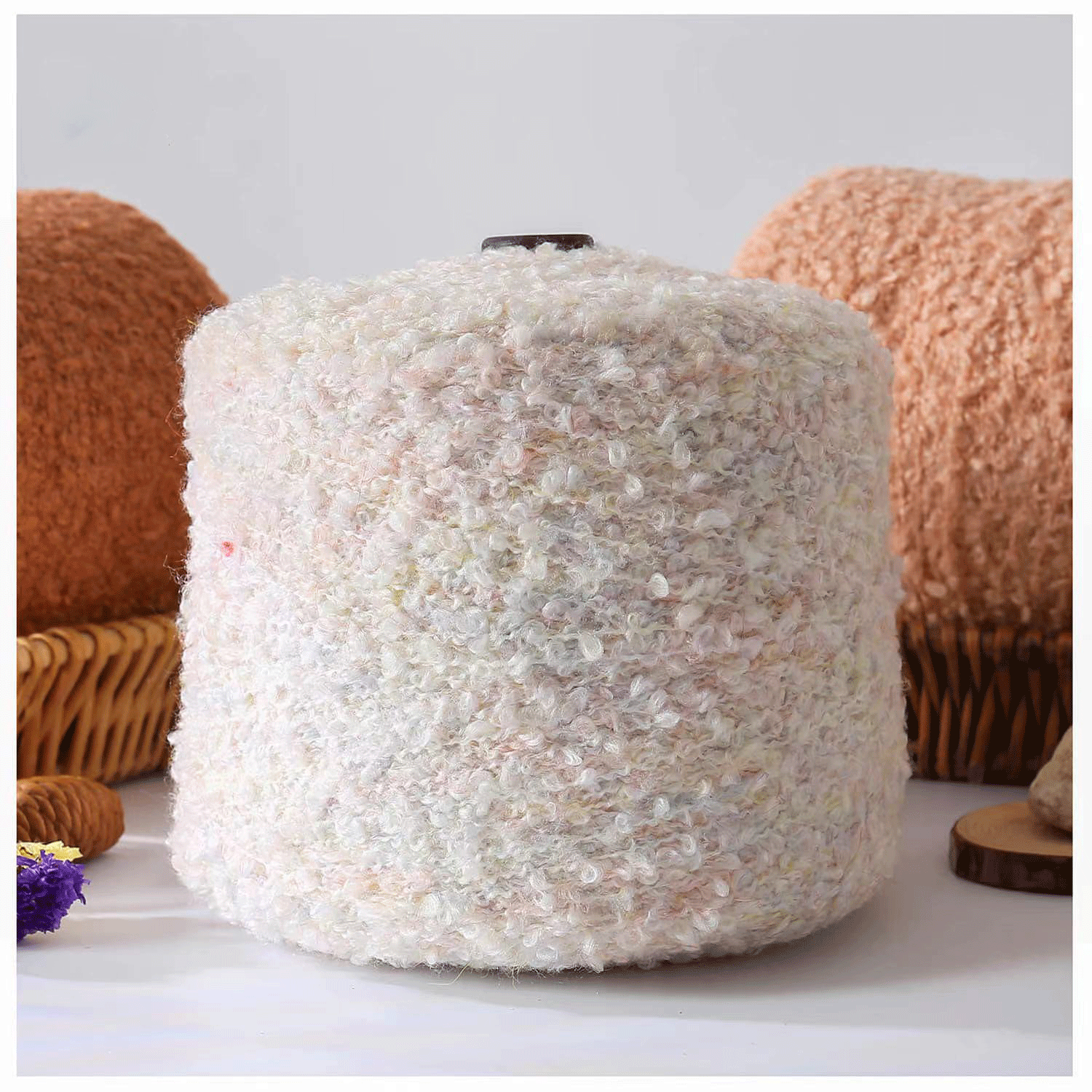 [Zhenghong] Factory Outlet Fancy Loop Yarn Autumn and Winter Yarn Wool Yarn Blended 4.2NM Fancy Loop Yarn