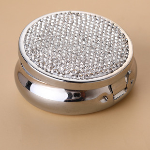 New Diamond Round Three-grid Metal Medicine Box Diamond Portable Storage Box Creative Rhinestone Jewelry Box