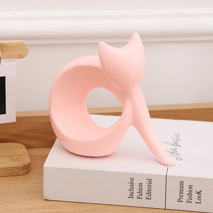 New abstract cat living room ornaments light luxury modern simple crafts home bedroom TV cabinet decoration wholesale
