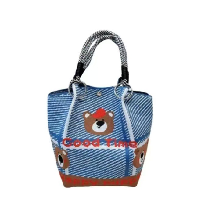 Niche design knitted tote bag, best-selling tote bag, casual and versatile, large capacity crossbody bag, factory direct sales.