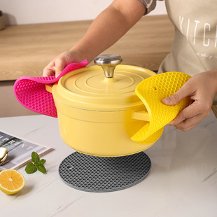 Customized Round Honeycomb Mat Silicone Kitchen Supplies High Temperature Resistant and Insulated Silicone Pot Mats Household Silicone Table Mats