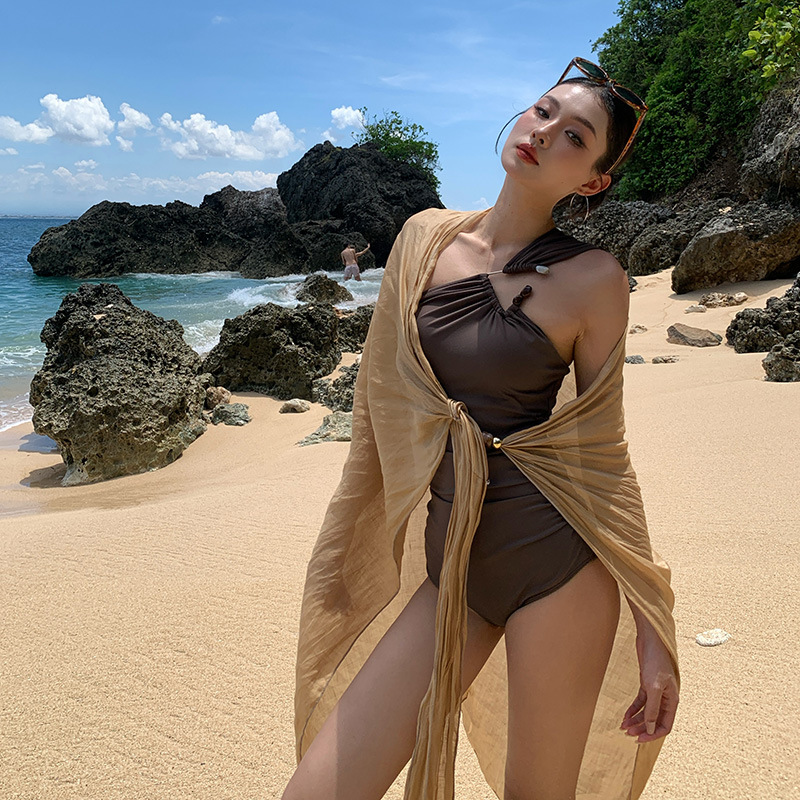 2026 New Style Swimsuit, Feminine Two-Piece Set That Covers the Belly and Looks Slimming, European and American Hot Girl Style One-Piece Swimsuit for Hot Spring Vacation