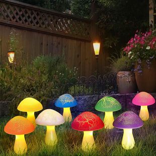 Cross-border new mushroom lamp crack outdoor LED solar mushroom lamp courtyard garden waterproof decorative floor insert lamp