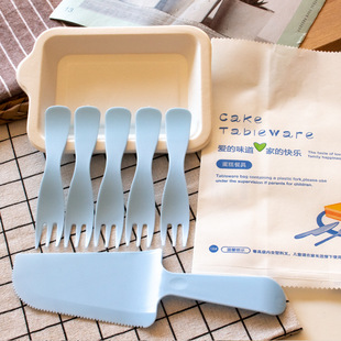 Disposable knife and fork plate cake pulp deep plate plastic plate fork candle dinner plate birthday tableware suit wholesale manufacturers