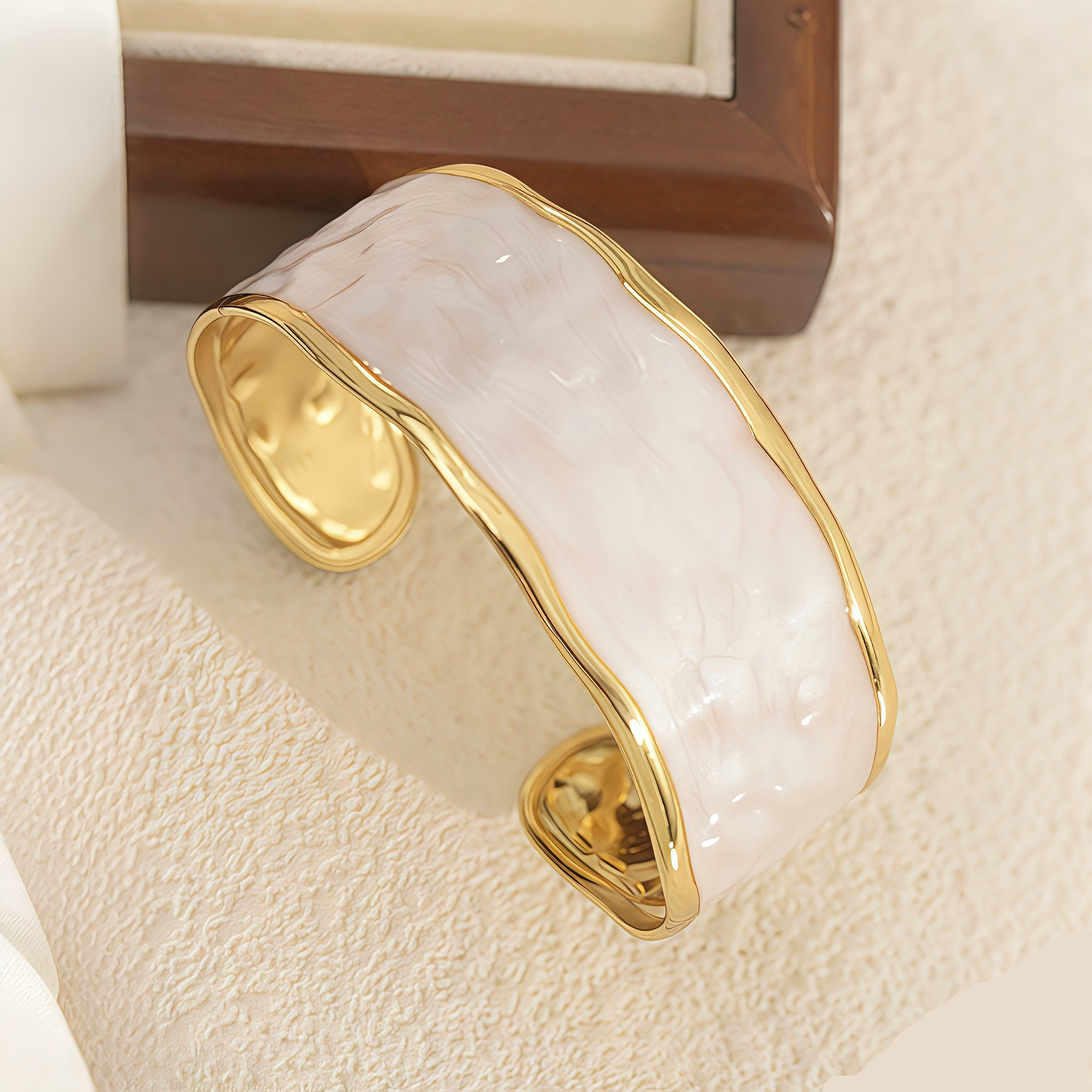 Hot-Selling Foreign Trade Oil-Dropping Stainless Steel Bracelet, Fashionable Classic Solid Color Oil-Dropping Open Bracelet, Stainless Steel Bracelet Jewelry