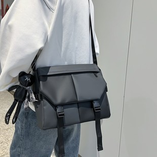 Crossbody Bag Men's High-end Large Capacity 2024 New Style Leather Waterproof Messenger Bag Male Student Shoulder Bag Female Student