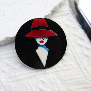Yi Ai original red hat stitching figure acrylic brooch personalized creative round high sense corsage pin badge
