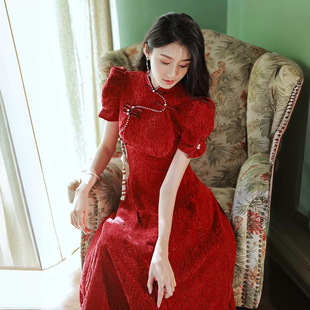 Тостное платье невесты 2023 Новое летнее китайское обручальное платье Cheongsam Платье для миниатюрного платья от двери до двери для нормальной одежды
