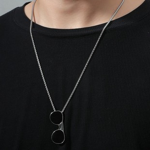 Sunglasses necklace men's and women's non-fading European and American hip hop sunglasses niche design pendant stainless steel accessories men's