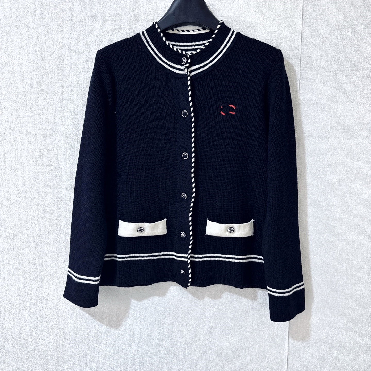 Black preppy style women's short jacket, autumn 2026 new collection, striped color-block knit cardigan top
