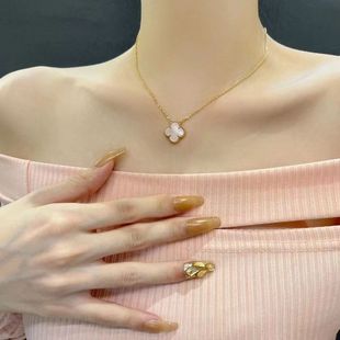 18K Golden Four-leaf Clover Necklace Light Luxury Titanium Steel Color-free Jewelry Simple Elegant Clavicle Chain All-match Atmospheric Women