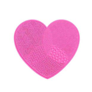 in stock wholesale labeling silicone apple scrubbing pad love shape scrubbing pad with suction cup beauty makeup brush cleaner