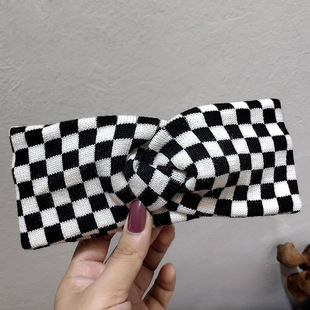 Korean Checkerboard Wool Knitted Hair Belt Black and White Plaid Cross Wide Edge Autumn and Winter Vintage Simple Internet Celebrity Headwear New