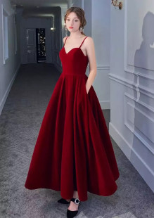 Amazon European and American style sexy backless strap V-neck long velvet dress