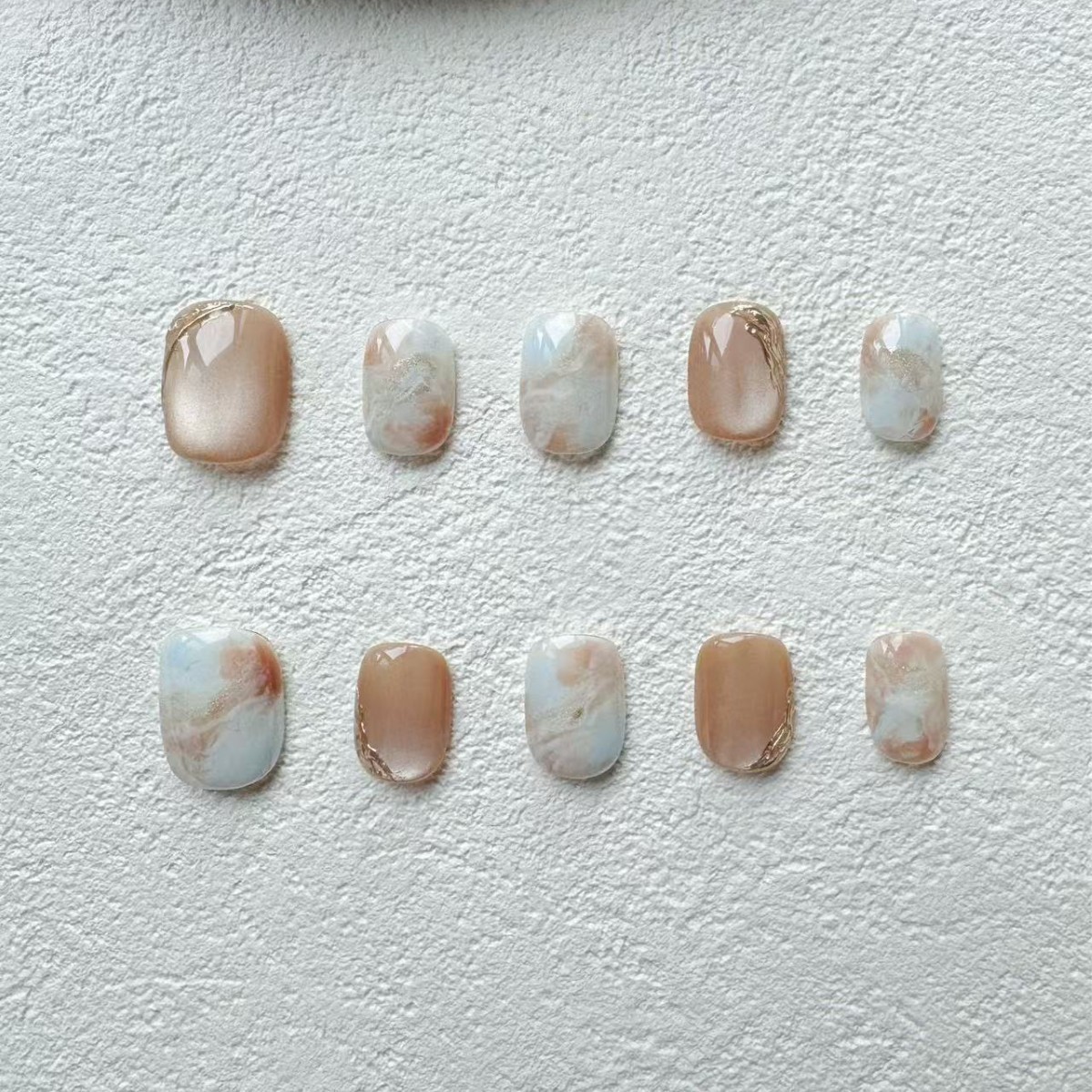 ćSea Salt Milk CapćShort Style Gentle Gradient Cat-Eye Pure Handmade Wearable Nails Direct from Factory