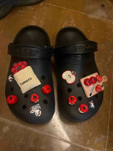 Cave shoes with shoe buckle suitable accessories three-dimensional shoe flower detachable shoe buckle simulation food play apple buckle wholesale