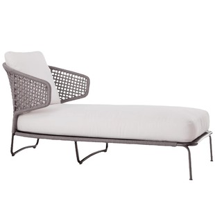 Outdoor Rattan Bed Courtyard Balcony Creative Rattan Sofa Bed Hotel Villa Outdoor Waterproof Sunscreen Swimming Pool Lounger