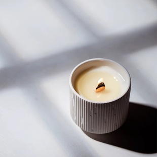 Baoya household ceramic striped bedroom room Christmas smokeless aromatherapy essential oil wooden heart candle wax candle wholesale