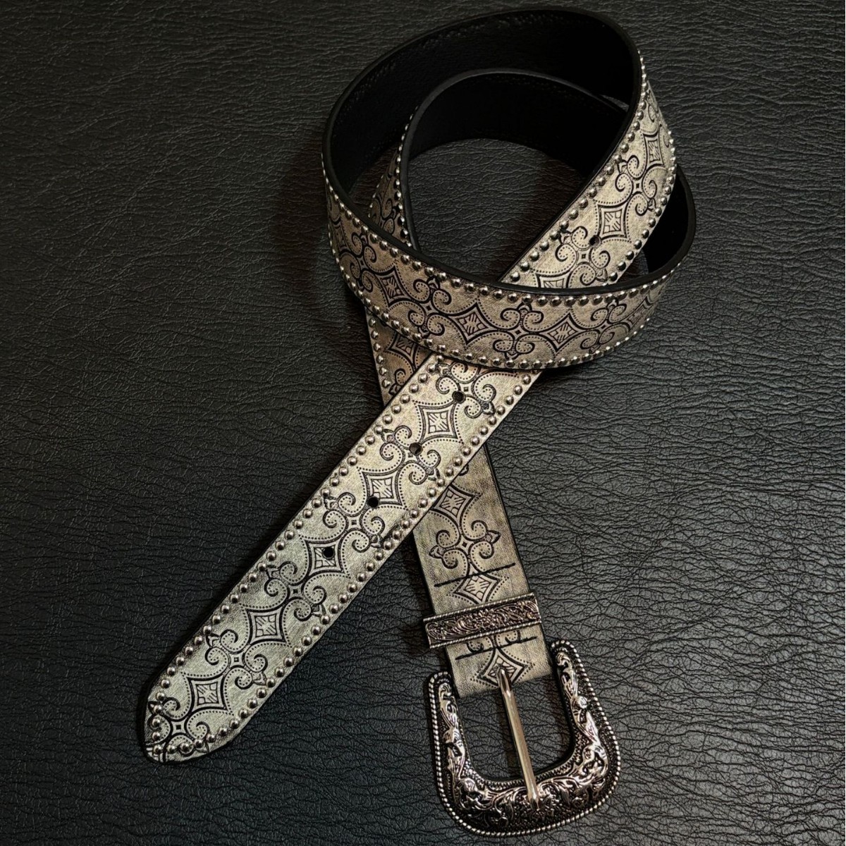 Vintage Retro Rivet Ch Style Niche High-End Hip-Hop Heavy-Duty Punk Unisex Belt