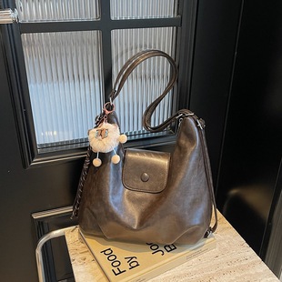 Autumn and Winter New Large Capacity Tote Bag 2024 New Retro Fashion Casual Backpack Student Class Big Bag