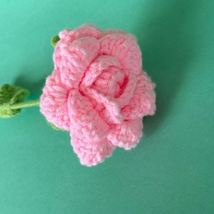 Handmade Finished Cross-border Simulation Pointed Rose Wool Woven Flower Crocheted Semi-finished Flower bouquet Gift Wholesale