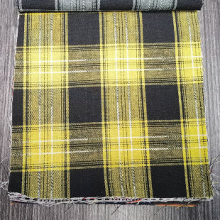 Spring and summer plaid shirt fabric 21 polyester cotton yarn-dyed fabric 135 square grams woven jacquard fabric spot