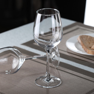 One-piece red wine glass goblet champagne glass beer glass white wine glass wine glass wine Merchant e-commerce logo