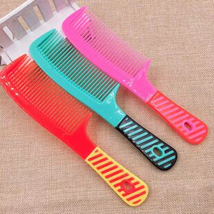 Color multifunctional massage hair comb hair hairdressing comb plastic comb 2 yuan jewelry department store wholesale