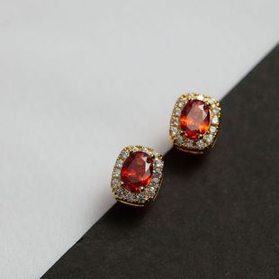 [Pigeon Red] Classical retro red gemstone earrings non-pierced mosquito coil ear clip female niche light luxury earrings