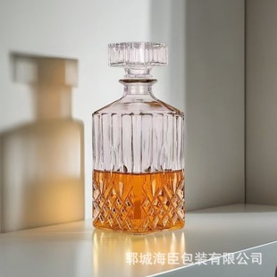 High-value foreign wine bottle whisky vodka packaging container wine bottle glass wine bottle sealed thick liquor bottle