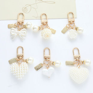 Internet Celebrity ins Pearl Keychain Pendant Creative Pearl Cut Out Heart Alloy Word Plate Headphone Cover Bag Decoration