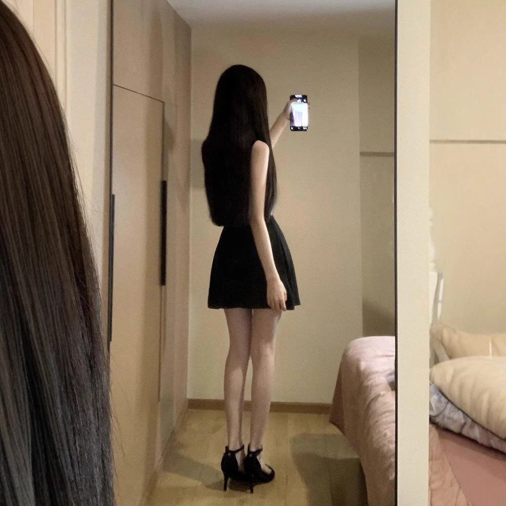 E28 프렌치 퓨어 블랙 민소매 조끼 드레스, 키가 작은 여성을 위한 하이엔드 허리 슬리밍 기질