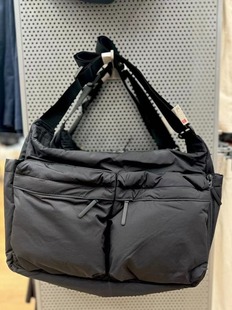 Simple Large-Capacity Sports Style Casual Shoulder Bag for Men and Women, Single Shoulder Crossbody Bag, Multi-Pocket Waterproof Nylon Bag