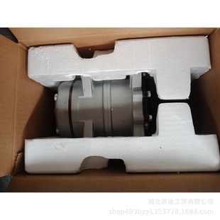 Dongfeng Tianjin Tianlong Flagship-DCI Engine Air Conditioning Compressor Assembly 8104010-C0100