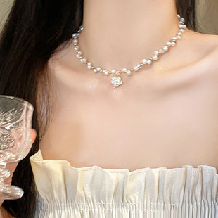 French pearl portrait necklace women 2024 new explosion camellia choker clavicle chain high sense neck chain