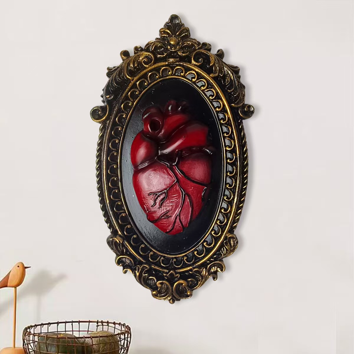 Gothic Style Anatomical Heart Pendant, Vintage Realistic Resin Ornament, Niche Dark-Style Home Decor Wall Hanging