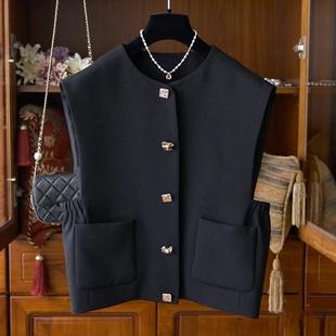 European-style white shirt is so beautiful! Black pleated nail copper buckle round neck short vest vest for women