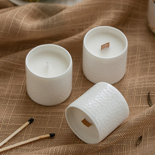 Factory hot selling Amazon Nordic simple ins ceramic aromatherapy candle Cup can be customized LOGO matte wax Cup in stock