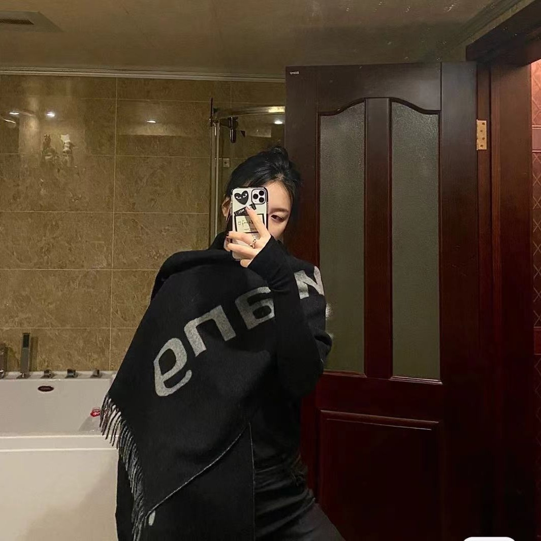 New Winter Fashion Logo Lettering Tassel Wool Shawl Scarf Cape Hooded Short Coat King