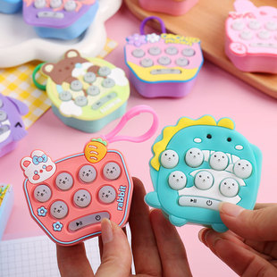 Cross-border decompression mini hamster cartoon handheld game decompression puzzle fun key chain press toy